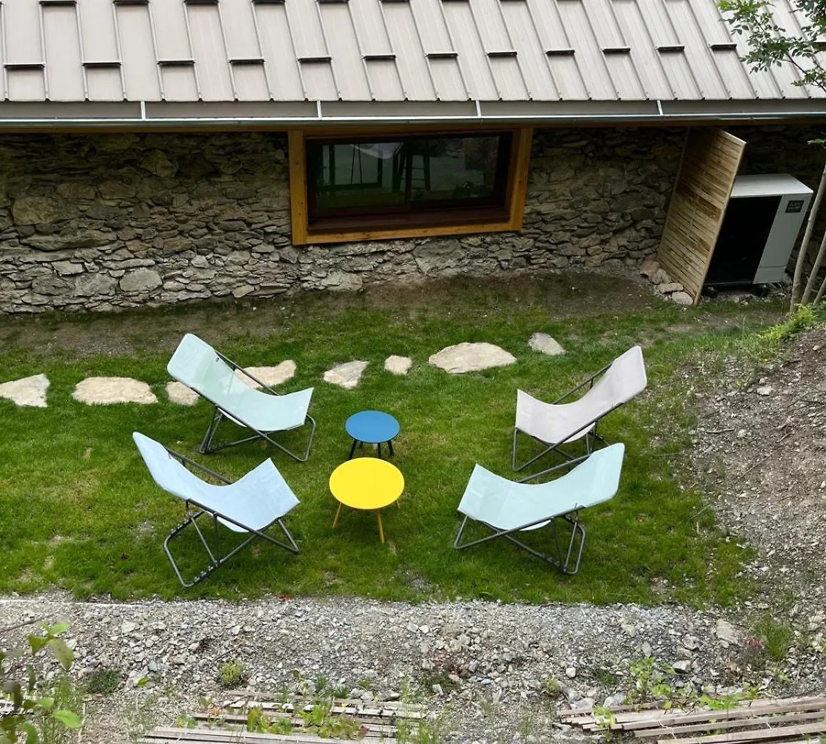 Bed and Breakfast Le Couleau à Châteauroux-les-Alpes 0*,