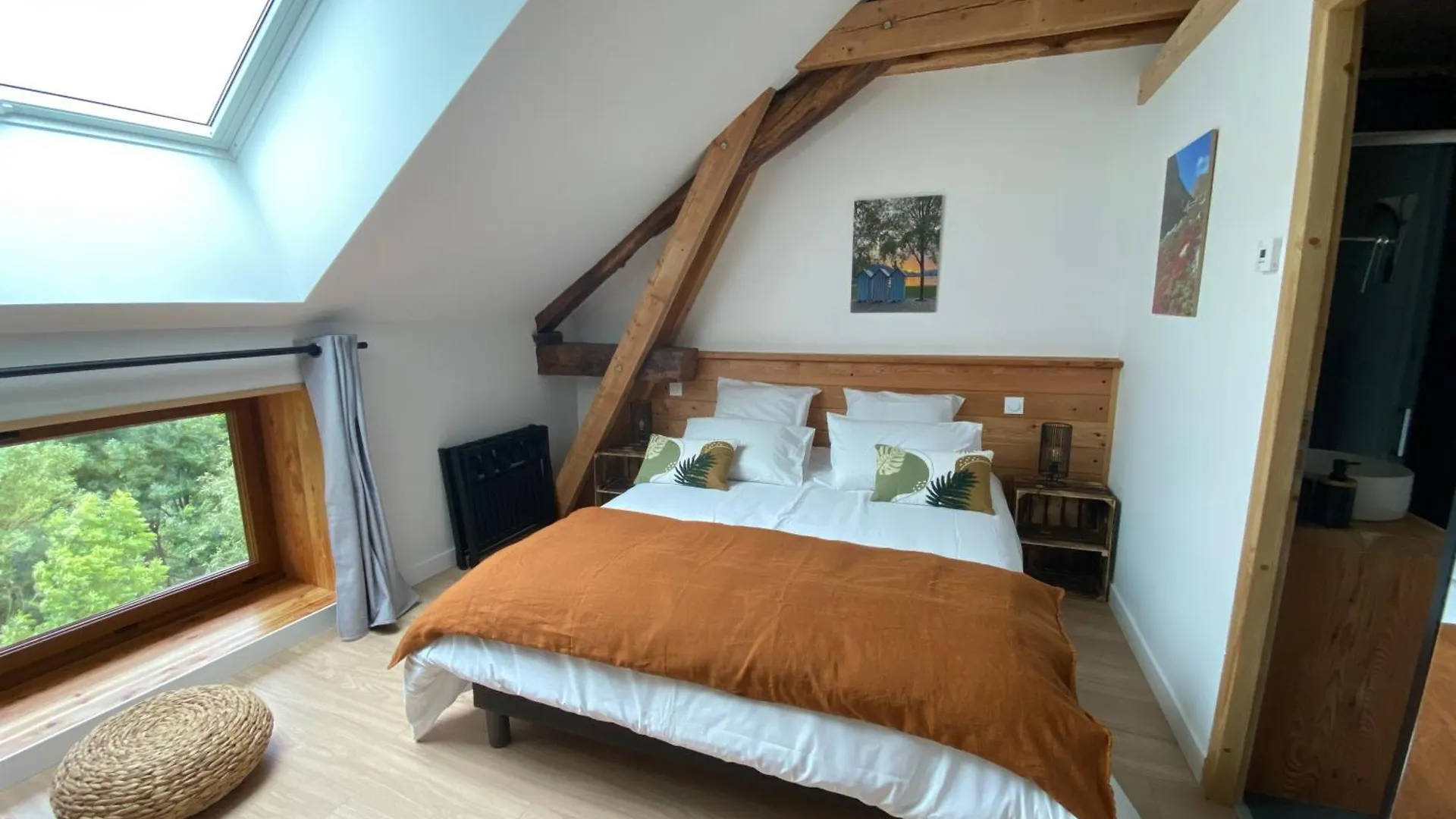 Bed and Breakfast Le Couleau à Châteauroux-les-Alpes 0*,  France