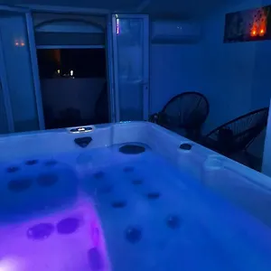 Maison Avec Jacuzzi Saint-Mitre-les-Remparts