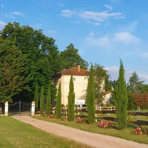 https://domaine-christanna.midi-pyreneeshotels.com